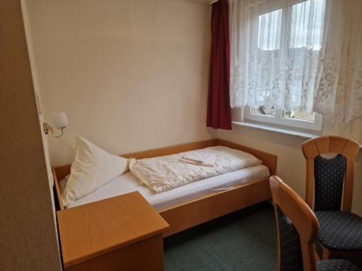 Hotel Weinhaus Am Stiftstor トライス・カーデン エクステリア 写真